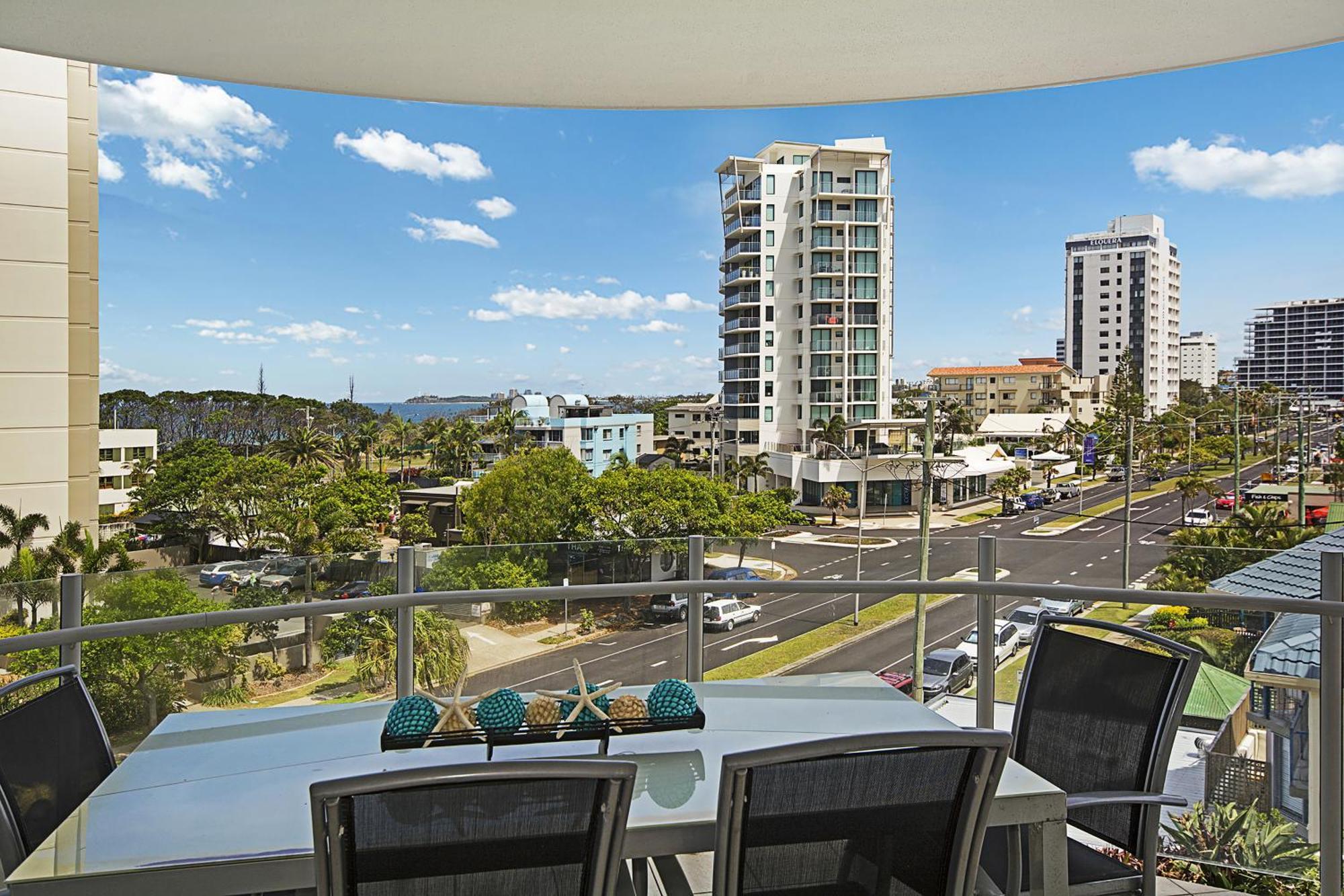 Aqua Vista Resort Maroochydore Oda fotoğraf