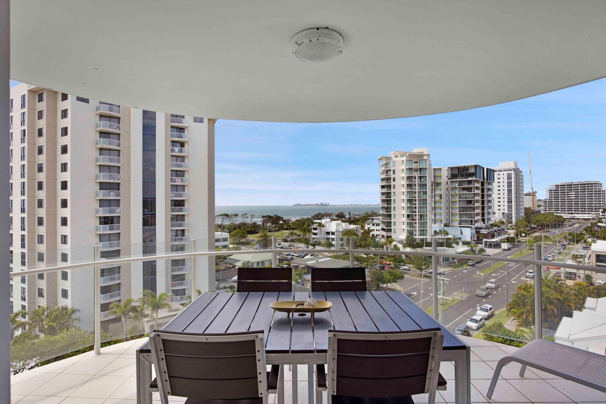 Aqua Vista Resort Maroochydore Oda fotoğraf